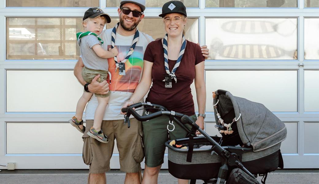 Die leidenschaftlichen Pfadis Philipp und Martina Gubler sind bis am 4. August mit beiden Söhnen und samt Kinderwagen im Bundeslager. 