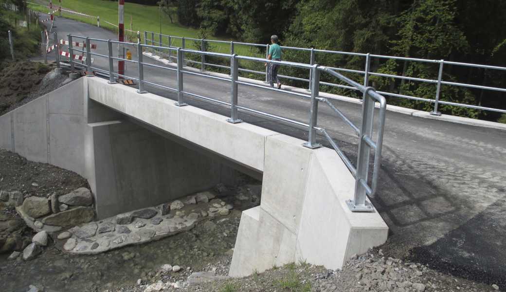 Über den Mattenbach wurde unterhalb Heiden eine neue Brücke erstellt. Damit sind Schwendi und Wienacht wieder ohne Umweg erreichbar.