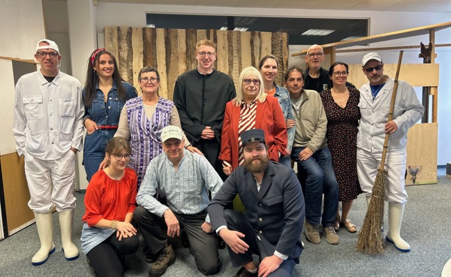 Das Dorftheater bringt mit «D Jugendsünd» beste Unterhaltung auf die Bühne