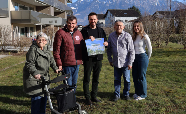 Die Lukasstiftung erhält 4000 Franken Spenden für einen Ausflug