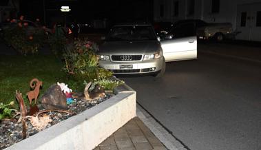 Nachts betrunken mit Auto gegen Steinmauer geprallt