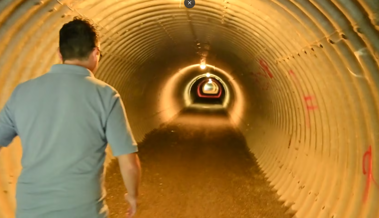 Video: Spacig wie der Zugang zu einer Raumstation