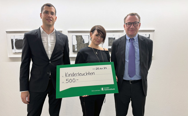 St.Galler Kantonalbank unterstützt den Verein Kinderleuchten zu Weihnachten