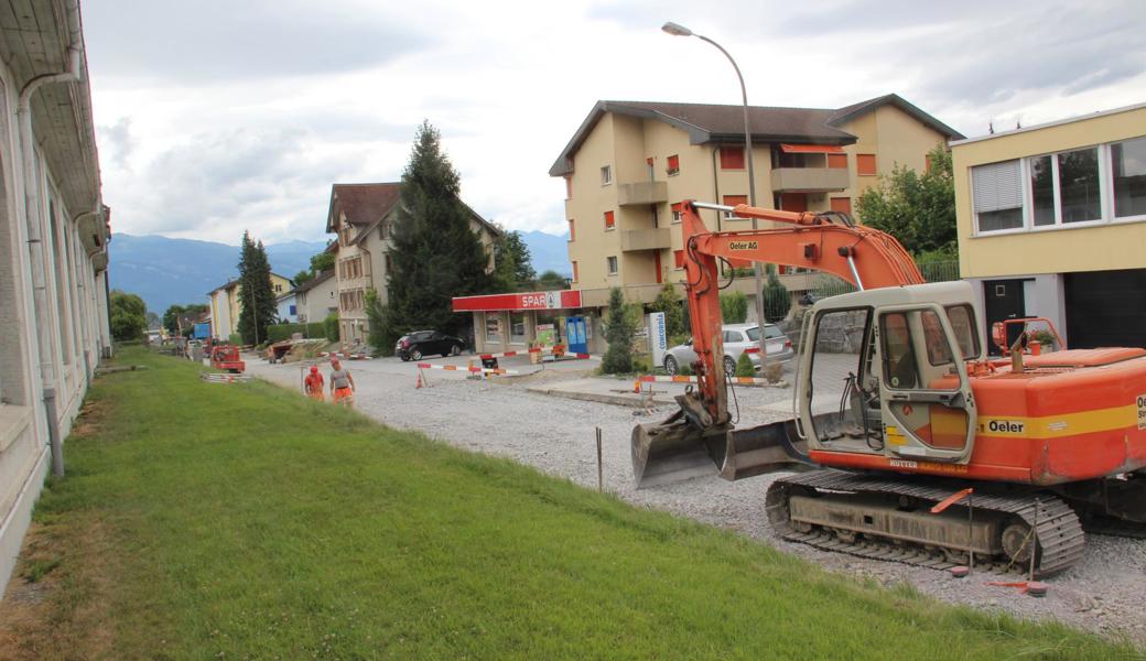 Blick vom anderen Ende der Baustelle in Richtung Spar.