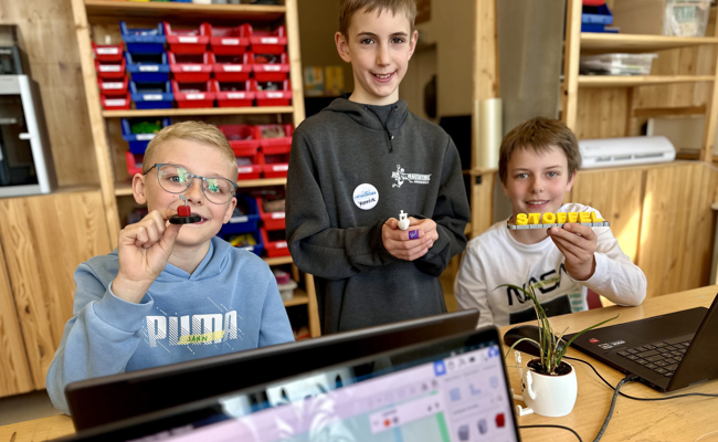 3D-Druck fasziniert: Schachfiguren, Schlüsselanhänger und Legosteine sind kein Problem