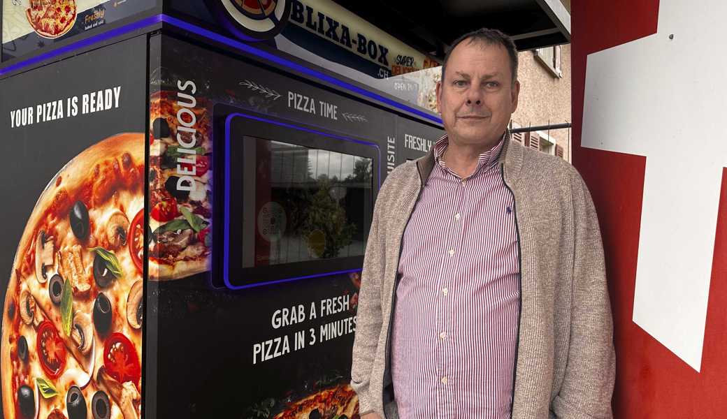 In München getestet und für gut befunden: Mario Haas hat derzeit zwei Pizzaautomaten. Einer davon steht in Diepoldsau. 