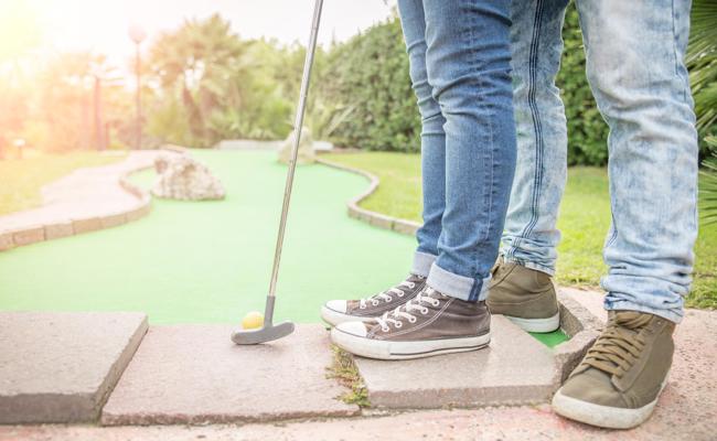 Ministranten tauchen in 4D-Minigolf-Abenteuer ein