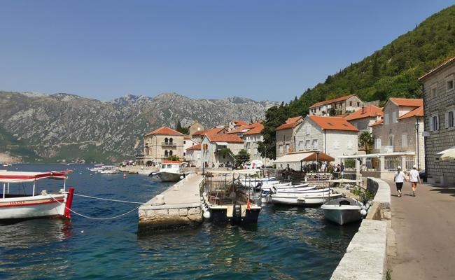 Seitenblick: Zuhause auf dem Balkan
