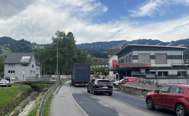 Die Churerstrasse wird am Sonntag für den Belagseinbau gesperrt