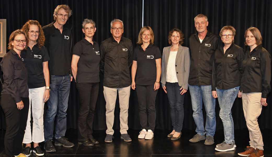 Gewählt, aber noch nicht «eingekleidet»: Karin Buschor in der Mitte mit dem Vorstand (v. l.), Karin Ryffel, Dee Sieber, Bruno Baettig, Petra Hoppe, René Wuffli, Irene Weder, Guido Poznicek, Silke Tüxsen und Ariane Clerici.