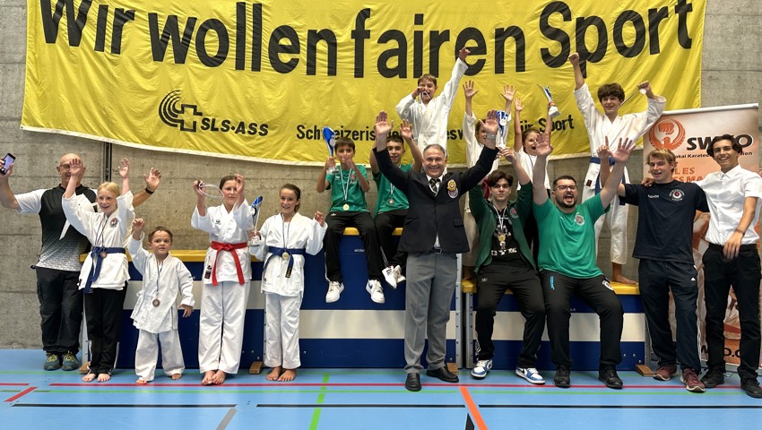 Zwölf Podestplätze für die Karateschule Altstätten Zwölf Podestplätze für die Karateschule Altstätten