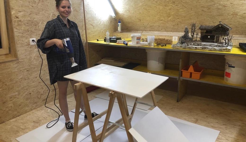 Der alte Stall eignet sich nun hervorragend als Krippenbau-Lokal. Der alte Stall eignet sich nun hervorragend als Krippenbau-Lokal.