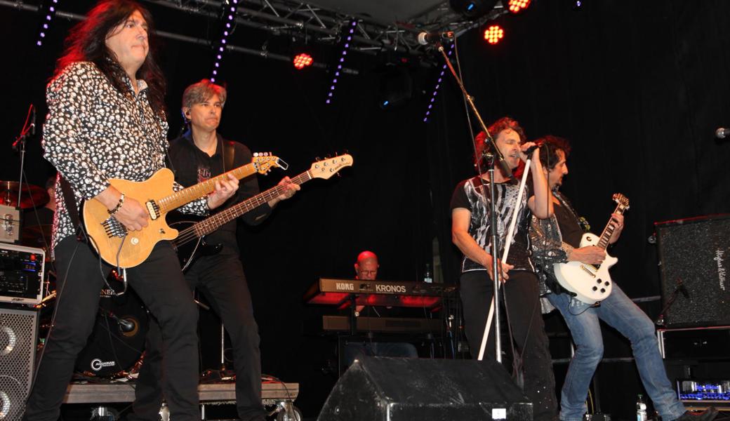 "One way" brachte mit schnellen Rocksongs Leben ins Publikum.