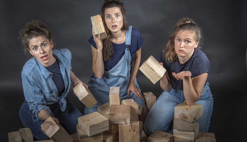 Statt nur zu jammern, liess das Trio Tria ein Stück entstehen.  Statt nur zu jammern, liess das Trio Tria ein Stück entstehen.