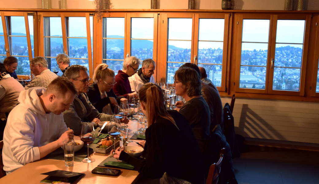 Genuss über den Dächern St.Gallens im Restaurant Scheitlinsbüchel.