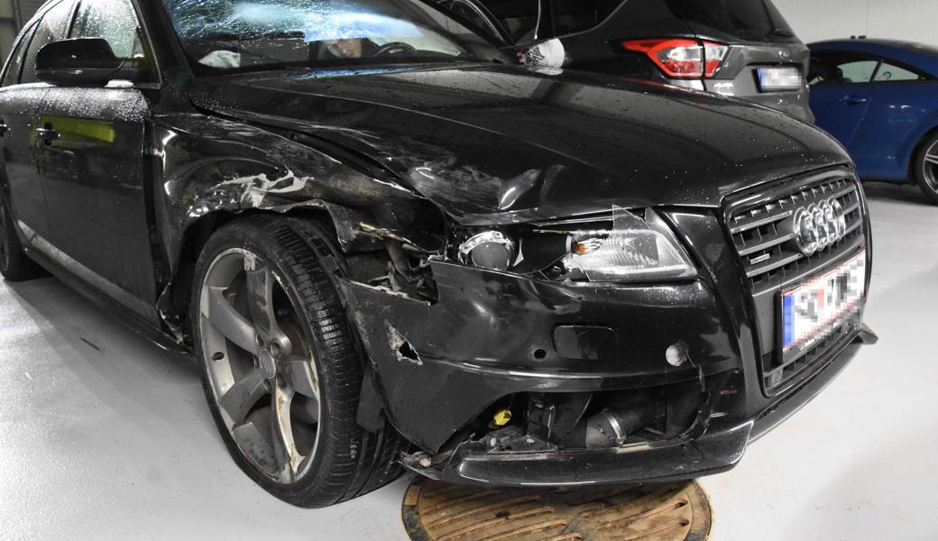 Das Auto des Unfallverursachers nach dem Unfall.