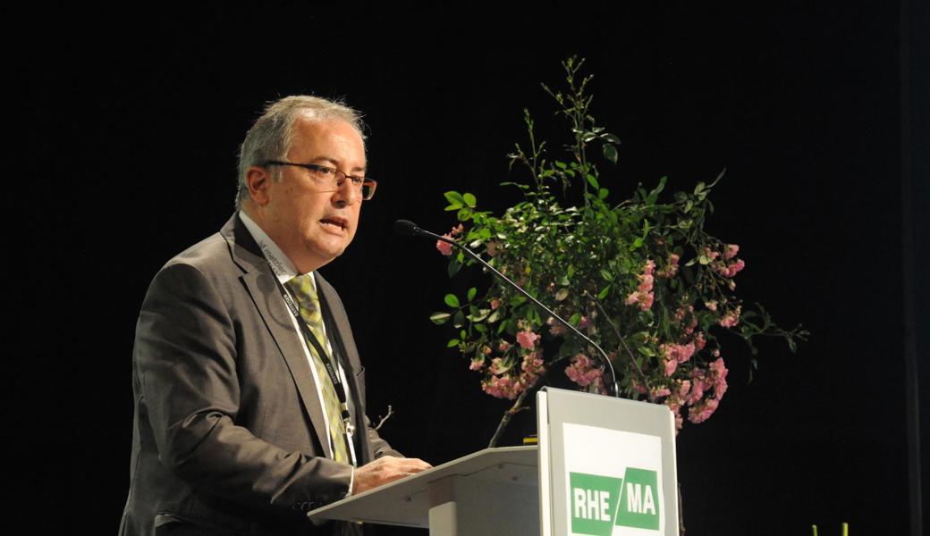 Thomas Ammann bringt sich engagiert in Verkehrsfragen ein, aufgrund seiner Vorstandsmitgliedschaft IGÖV Schweiz, als Mitglied der nationalrätlichen Verkehrskommission und als Vizepräsident des Personalverbands transfair.