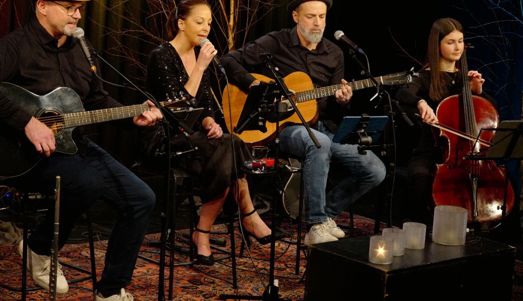 124 Künstler auf der Bühne, 2100 Gäste vor der Bühne und 20 000 Franken im Hut