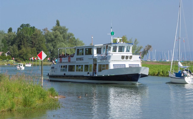 Den Schiffen im Alten Rhein ging bereits im Juli das Wasser aus