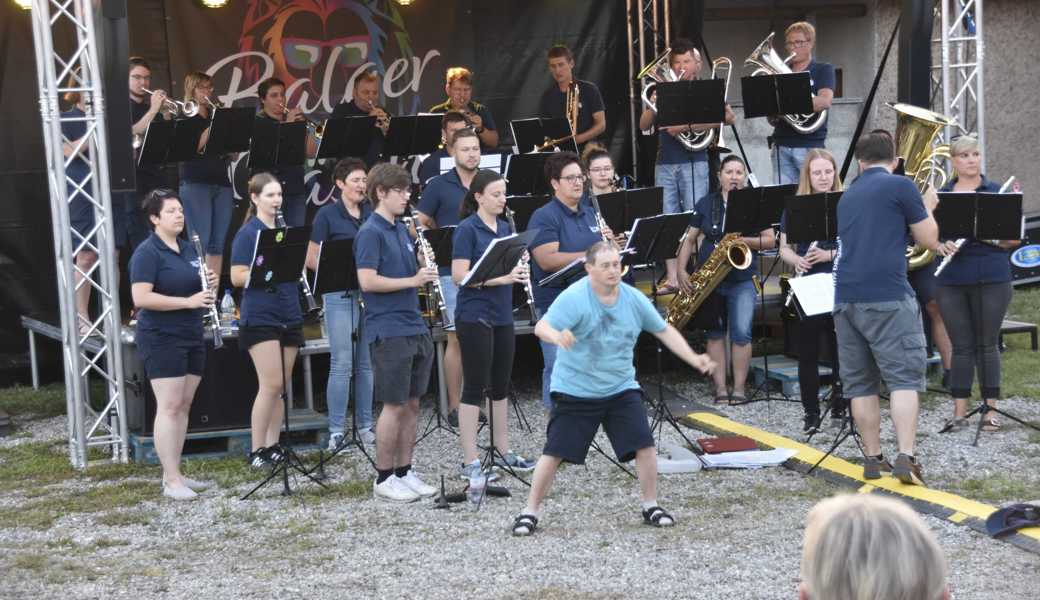 Urs Brühwiler vom Wohn- und Werkheim Wyden unterstützte den Musikverein Balgach als Dirigent. 