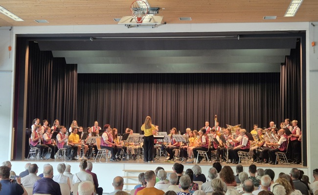 Frühlingskonzert begeisterte mit musikalischer Vielfalt