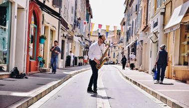 Mit Sax, Sohn und Drohne in Saint Tropez