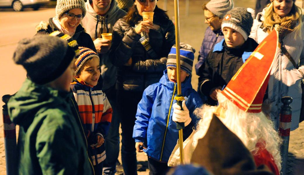 Hat man sein Sprüchli gut auswendig gelernt, braucht man die Begegnung mit dem Samichlaus nicht zu scheuen.