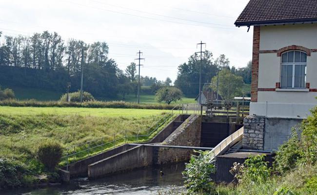 Ein Schritt zur Treppe hin