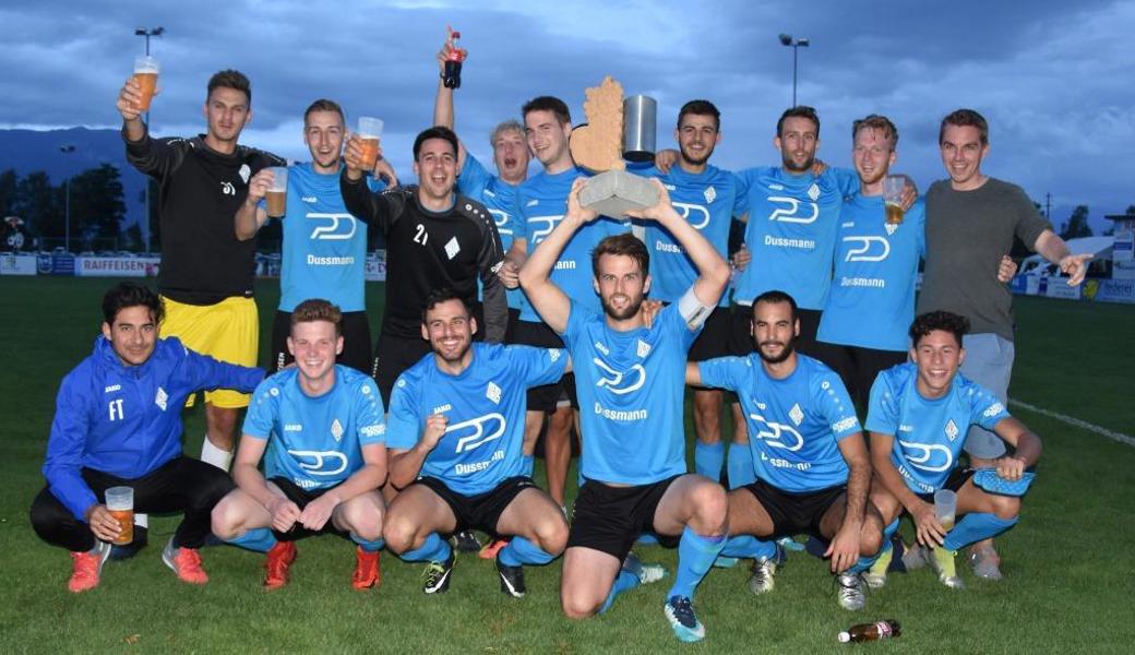 Der FC Rorschach-Goldach 17 feiert den Sieg am Pokalturnier.