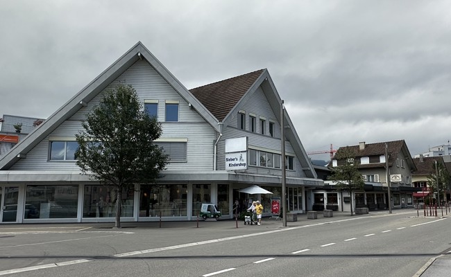 Ganzheitliche Arealentwicklung: Gemeinde räumt Vorkaufsrecht auf «Walbusch-Gebäude» ein