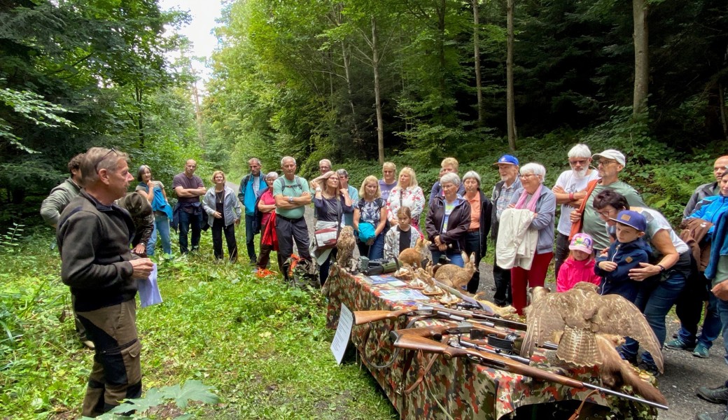 Rege Teilnahme an der Waldbegehung der Ortsgemeinde 