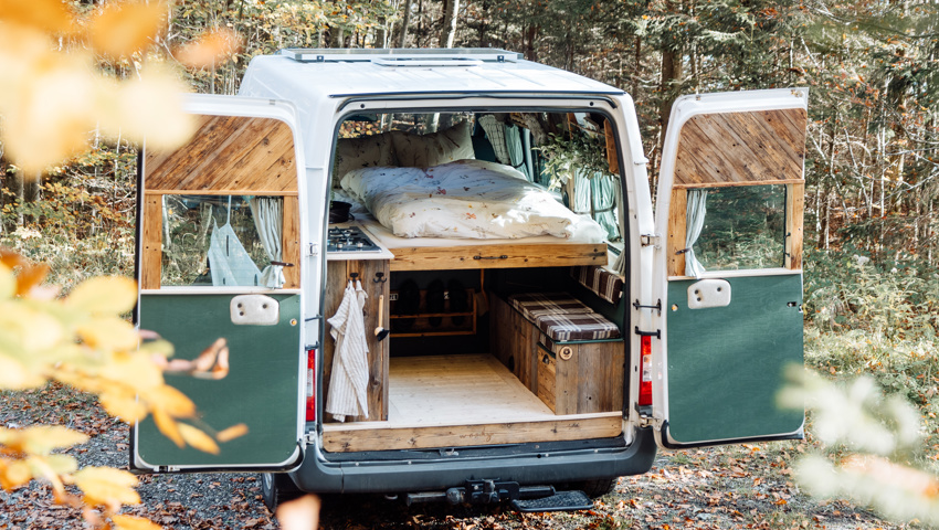 Büssli-Ausbau als Beruf: Sie schaffen ein Nest für Reisebären Büssli-Ausbau als Beruf: Sie schaffen ein Nest für Reisebären