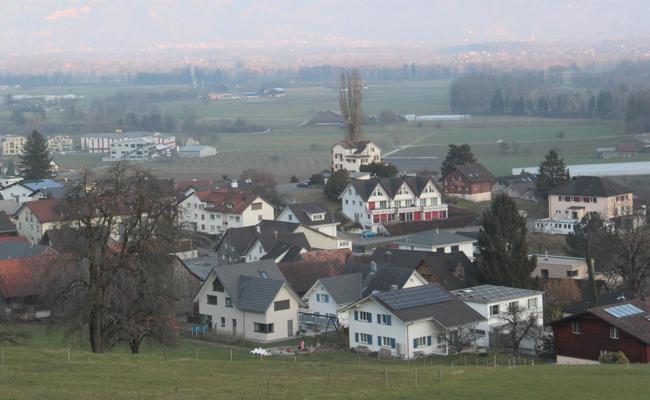 Drei Firmen kaufen Sonnenhügel