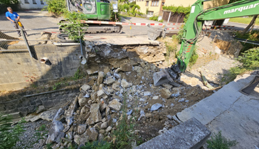 So schnell geht's: 200-jährige Mühlacker Brücke innert zwei Stunden weg