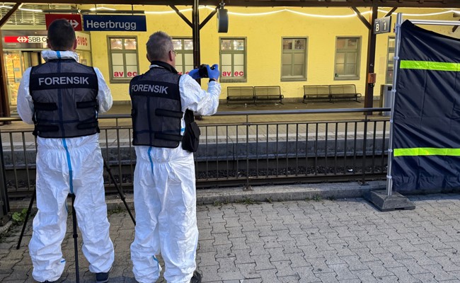 Tödliche Attacke: Staatsanwaltschaft fahndet nach flüchtiger Täterschaft