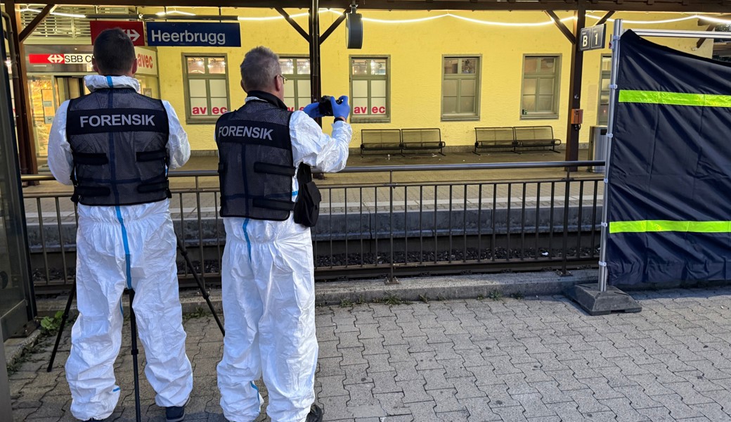 Tödliche Attacke: Staatsanwaltschaft fahndet nach flüchtiger Täterschaft