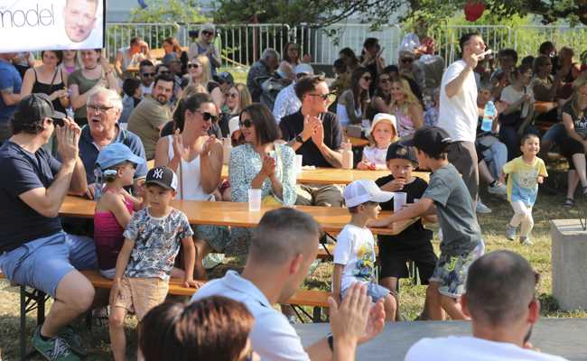 Strassenfest mit modischen Extras und ganz viel Sommerlaune