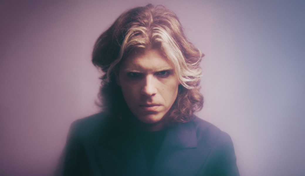 Crimer feierte als Kind nie Geburtstag - was das mit seinem neuen Album zu tun hat