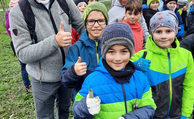 Erfolgreiche Obstgartenbepflanzung der 5. Klasse