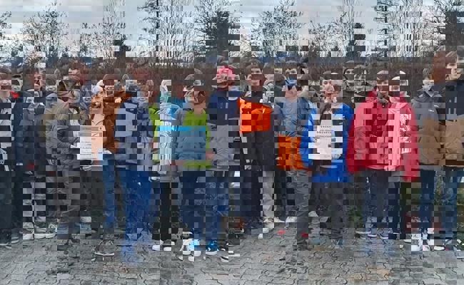 Oberstufe Diepoldsau leiste eine Spende an den Samariterverein
