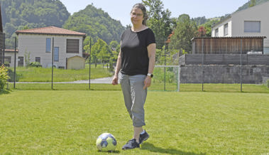 Bernadette Müller steht nach ihrem Reitunfall wieder auf eigenen Beinen und unterrichtet wieder