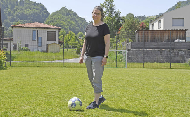 Bernadette Müller steht nach ihrem Reitunfall wieder auf eigenen Beinen und unterrichtet wieder