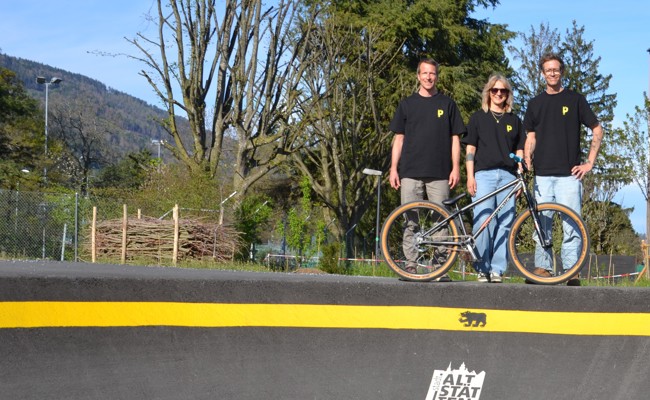Erstes Pumptrack-Rennen am Lyrikweg bringt Action und Spass für alle Altersklassen