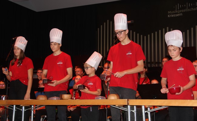 Chefköche würzten das Unterhaltungsprogramm der Musikgesellschaft