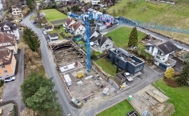 Ein Quartier im Wandel: Baugrube kündet Mehrfamilienhaus an