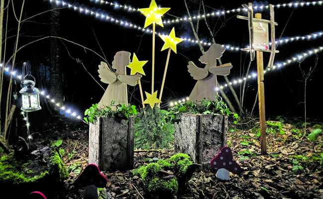 Sterne, Krippen und Engel - viele Lichter weisen während der Festtage den Weg