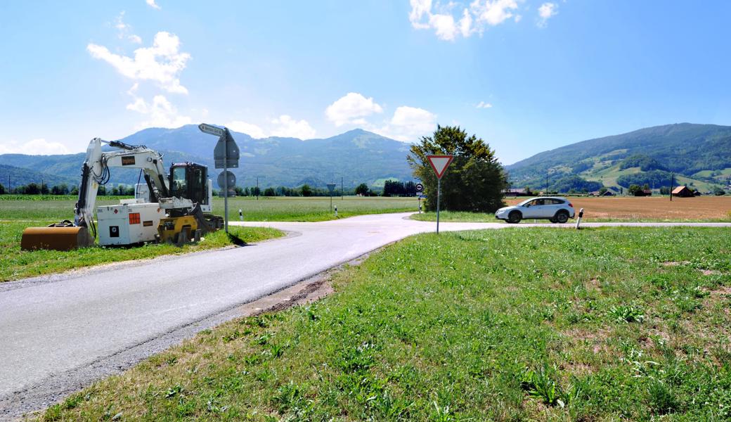 Mit der Verlegung der Burststrasse um ein paar Meter nach rechts wird man nicht mehr gerade über die Kantonsstrasse in die Hagenfurtstrasse fahren können.
