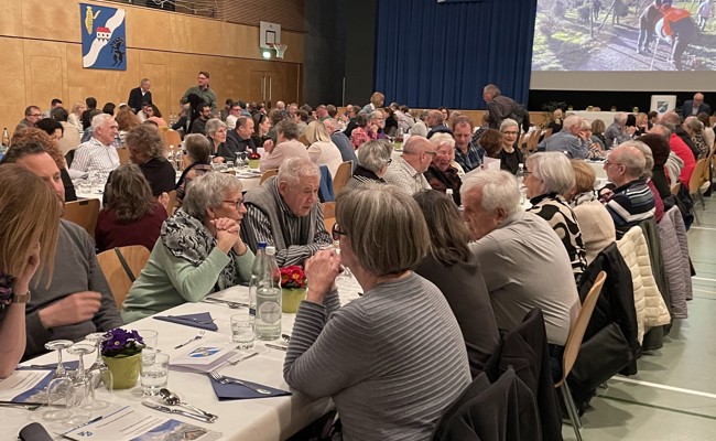Erfreulicher Jahresabschluss der Ortsgemeinde und für die Anwesenden einen Spargelgutschein