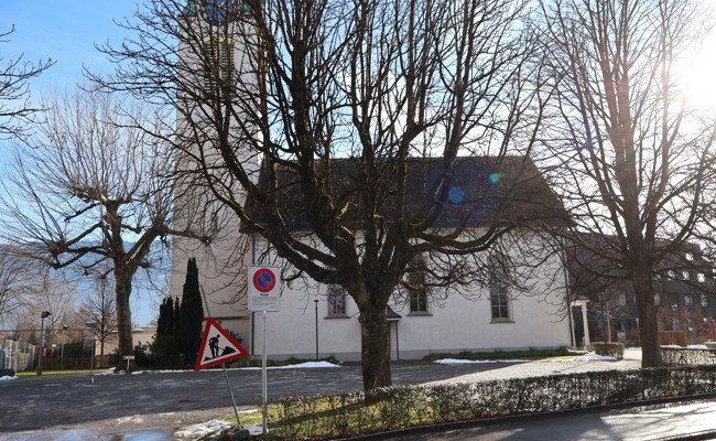 Geduld ist erschöpft: Parkverbot vor der Kirche soll Ordnung schaffen