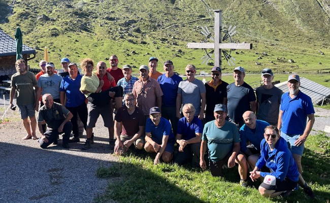 Männerriege vom STV zu Besuch auf der Alp